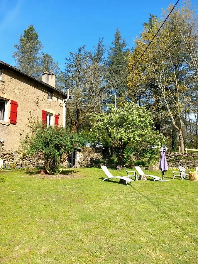 Hotel Cedres Bleus De Joany Chez Nathalie Viviez Gasthof